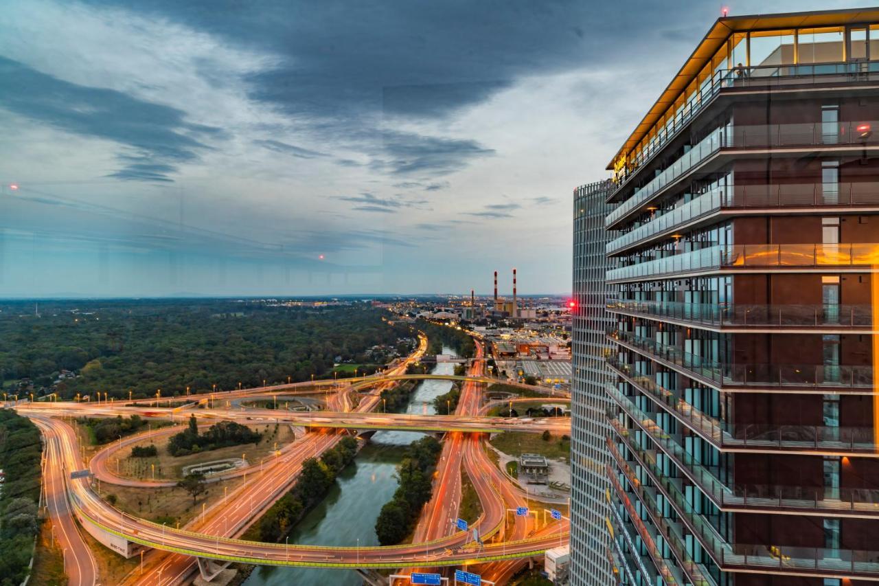 Triiiple Tower Dream Apartments With Rooftop-Summer-Pool Vídeň Exteriér fotografie